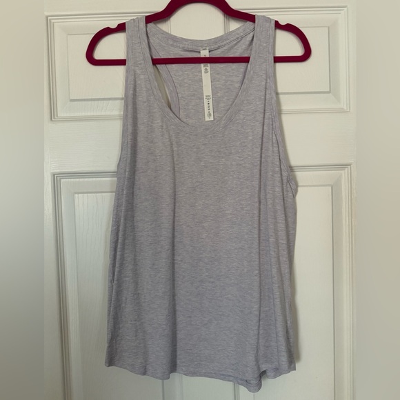 EUC Lululemon Tank Lilac 12 - Picture 1 of 1